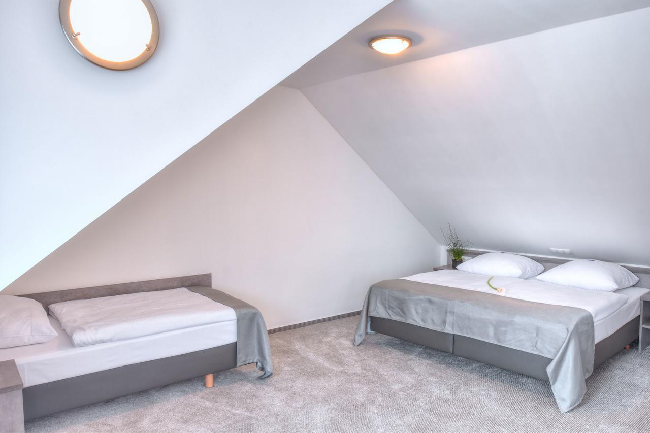 Fast Lane Hotel Barweiler Luaran gambar